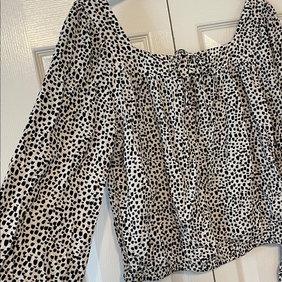 Express Blouse - Picture 3 of 7